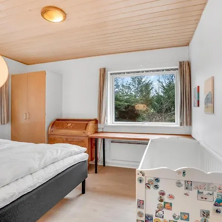 Siggut - 100m From The Sea By Interhome * Bøtø By