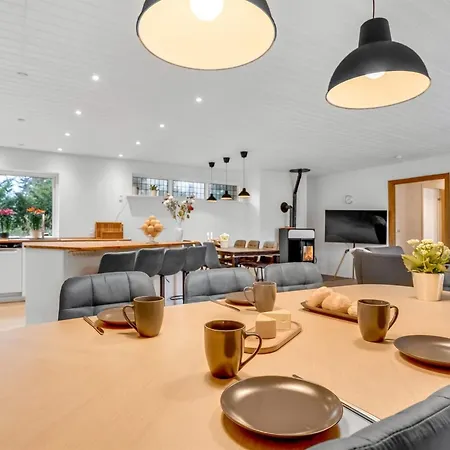 Siggut - 100m From The Sea By Interhome