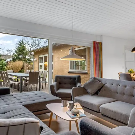 Feriehus Siggut - 100m From The Sea By Interhome Bøtø By