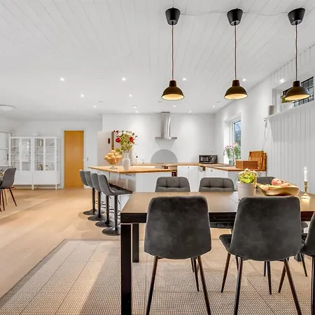 Feriehus Siggut - 100m From The Sea By Interhome Bøtø By