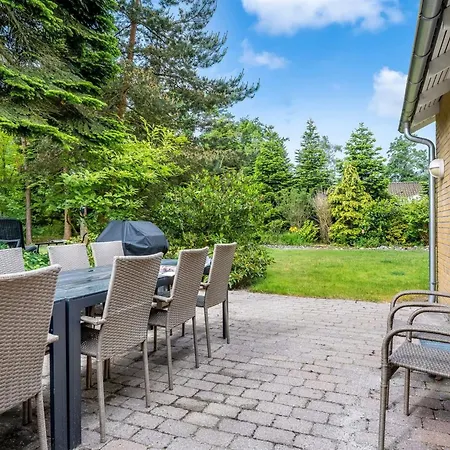 Siggut - 100m From The Sea By Interhome * Bøtø By